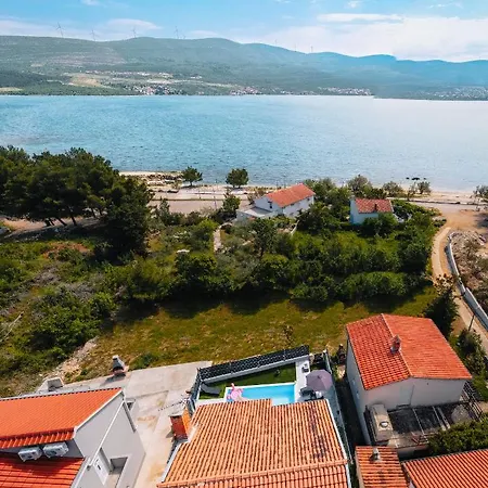 Mar-ta Nyaraló Pridraga