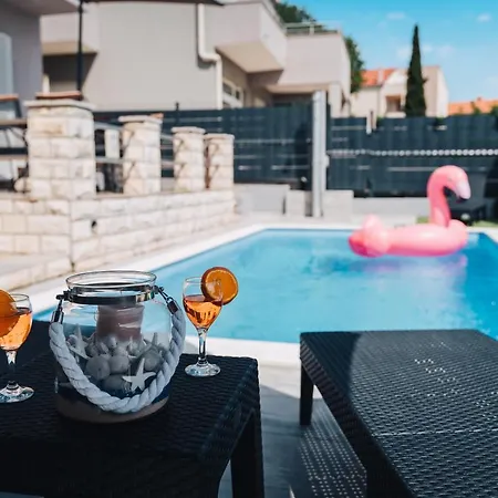 بيت للعطل Mar-ta *